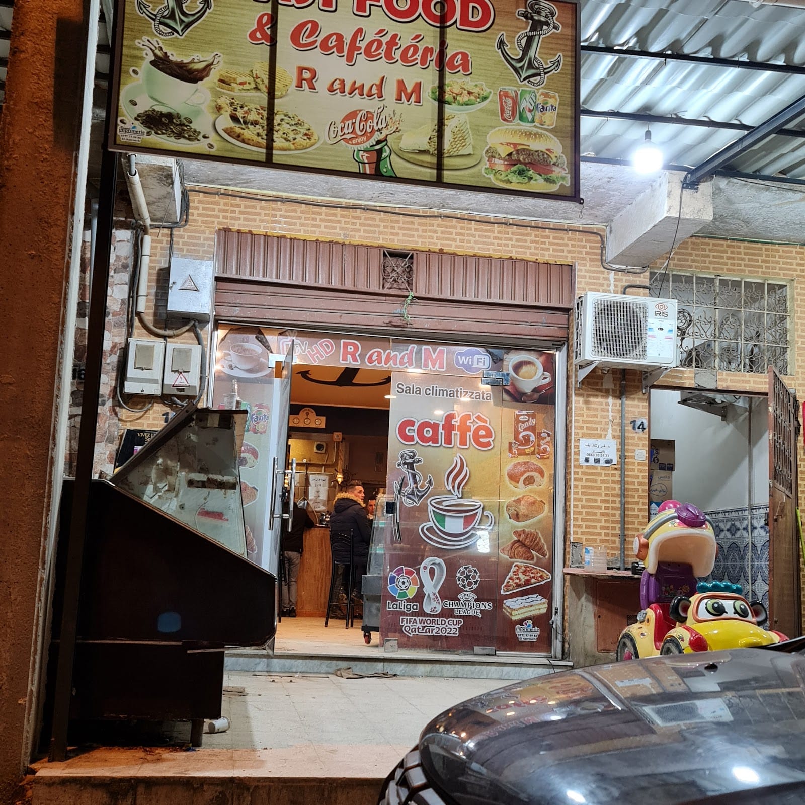 Café R and M