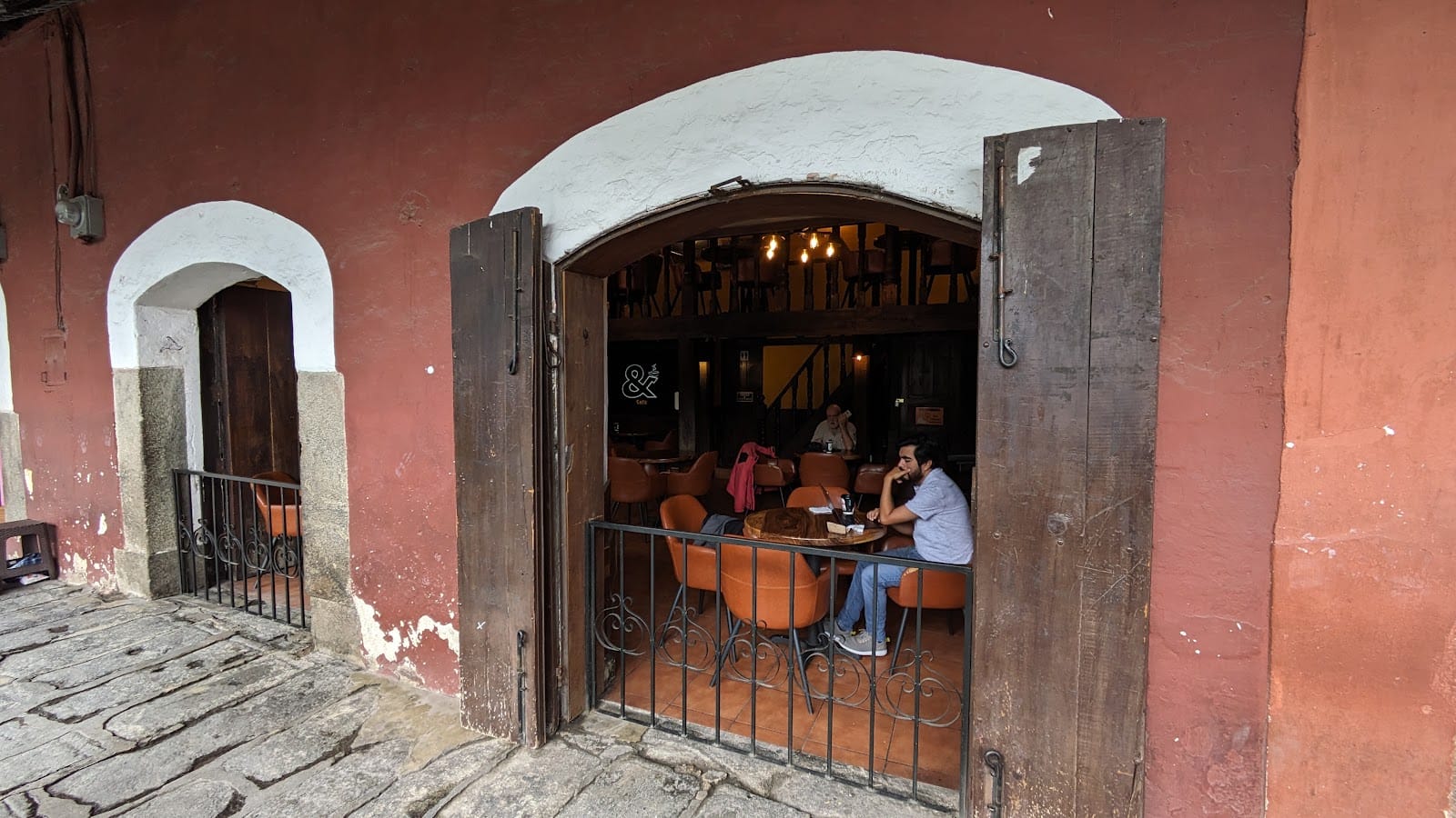 &Café • Antigua Guatemala