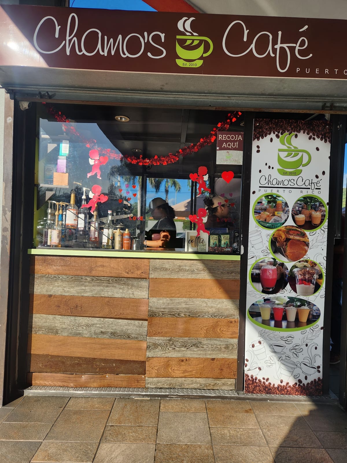 Chamo's Cafe