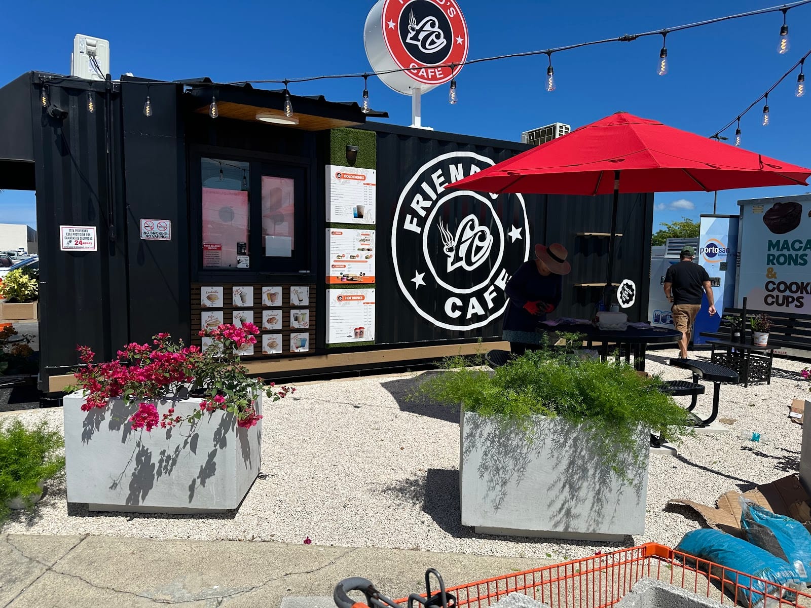 Friend's Café