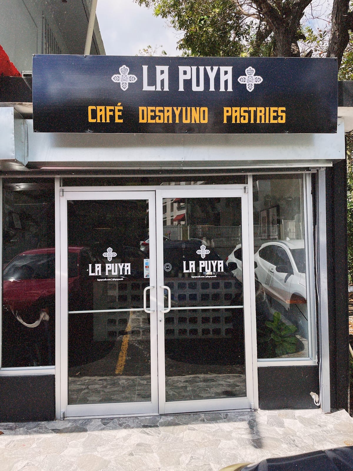 La Puya Café
