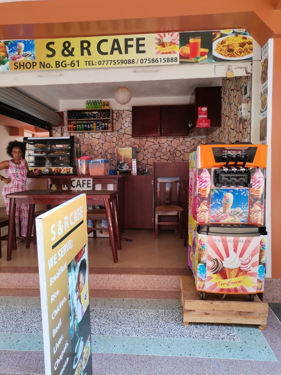 S & R CAFE KASANGATI GAYAZA