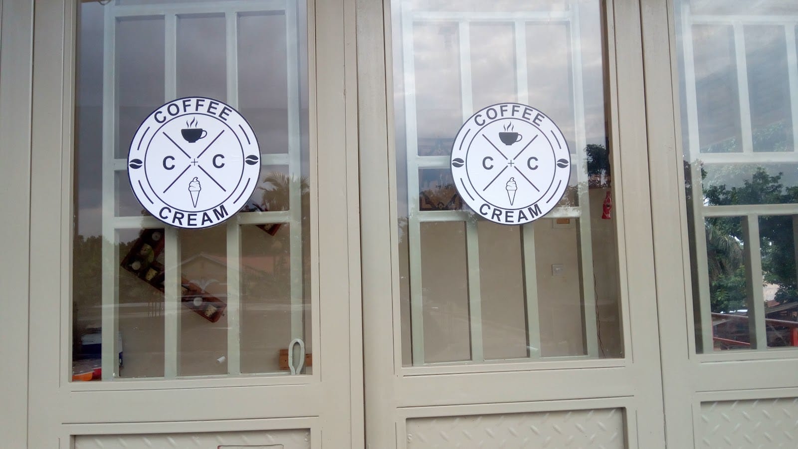 Coffee Cream, Entebbe