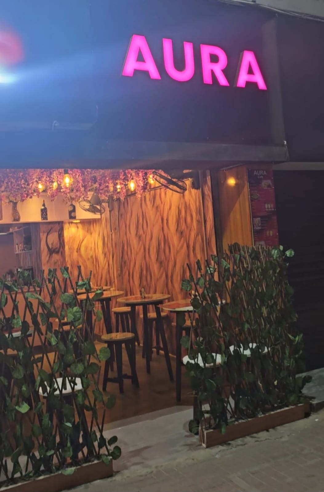 Aura cafe