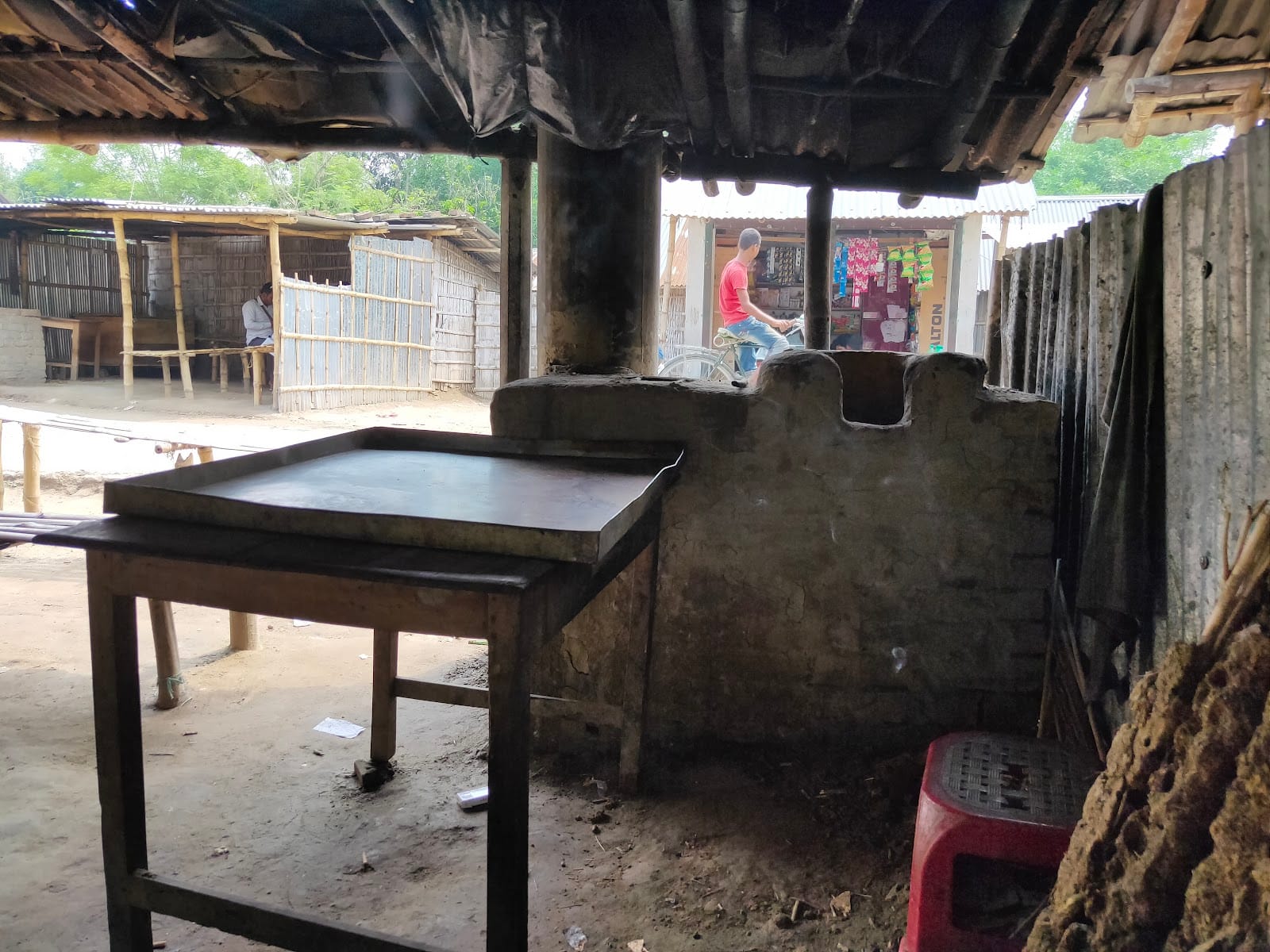 Alomgir coffee shops