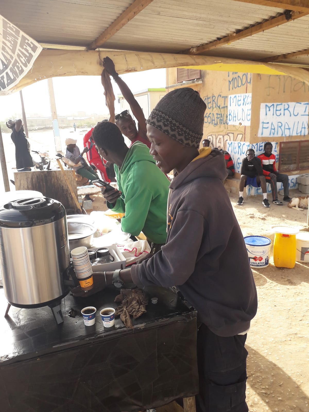 Café carrefour parcelles assainies Kaolack