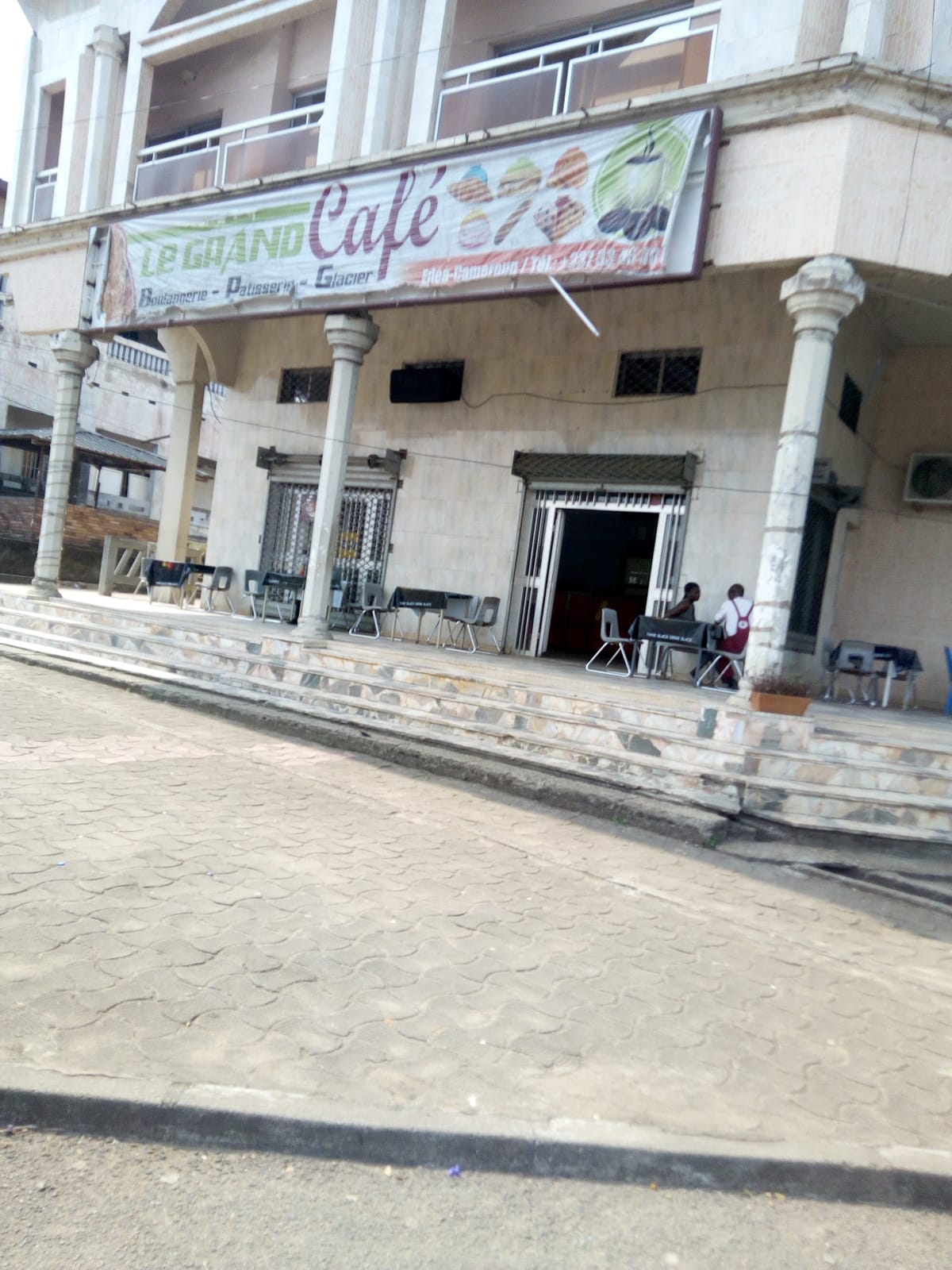 Le Grand Café