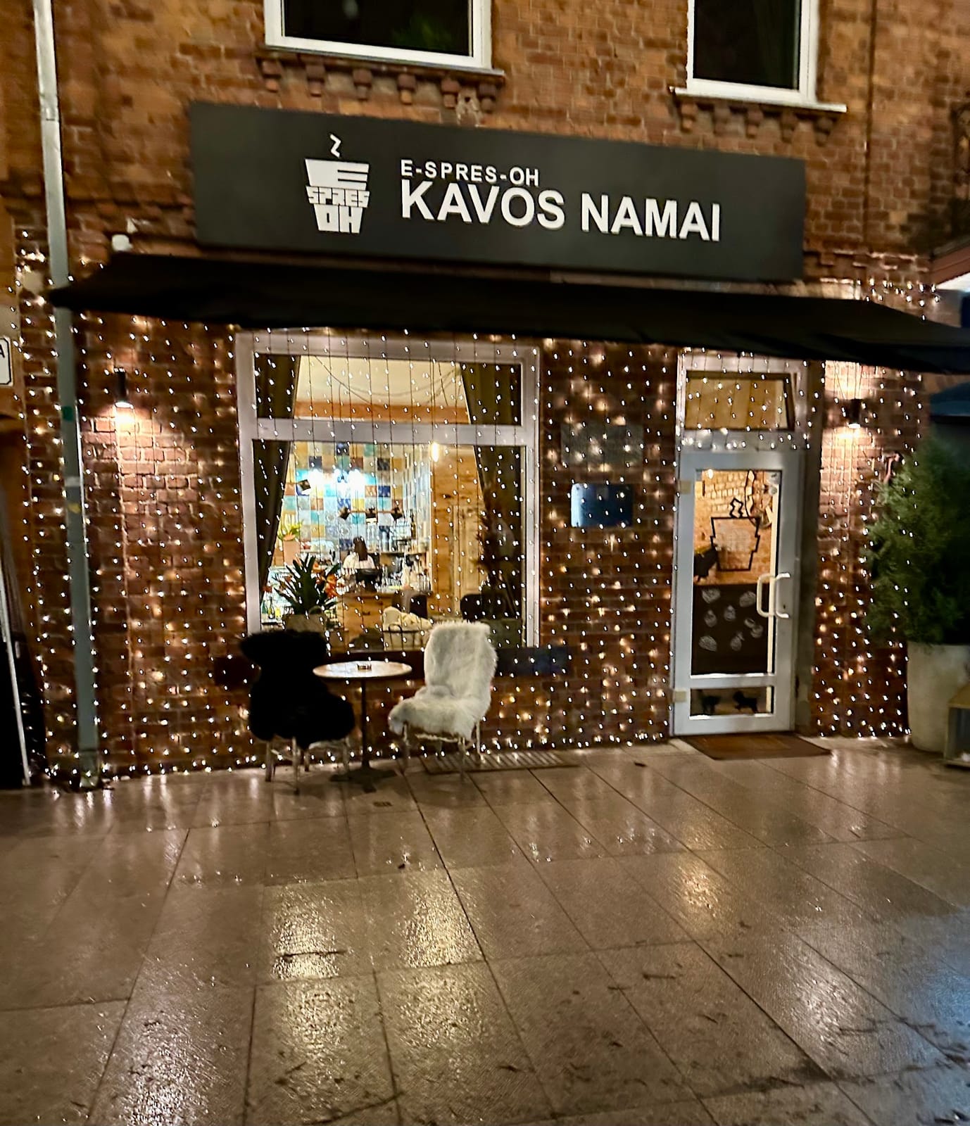 Kavos Namai
