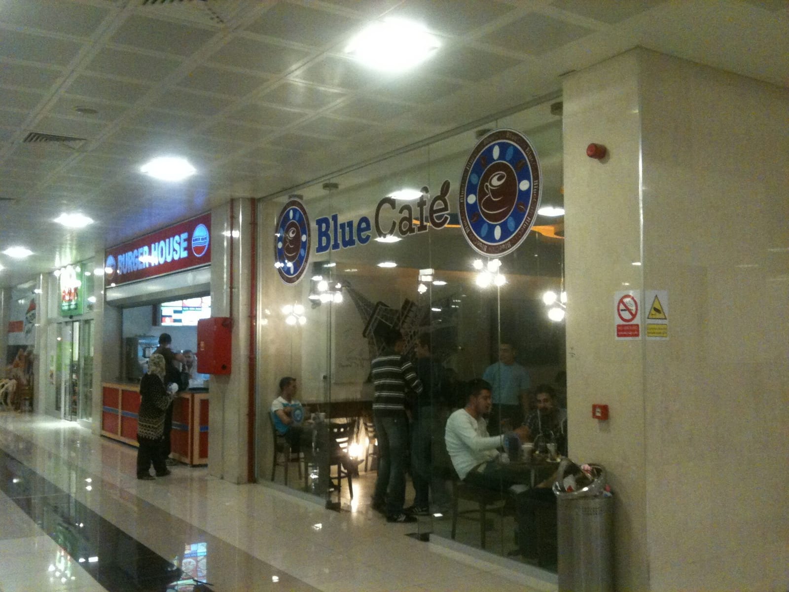 Cafe 82
