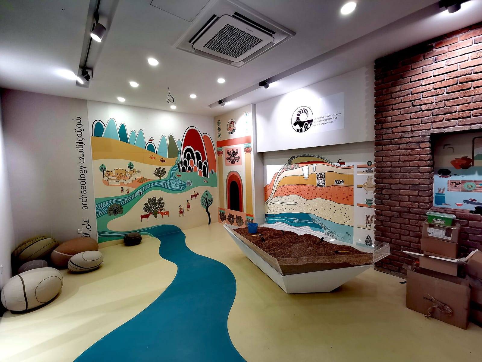 mina cafe photo 2