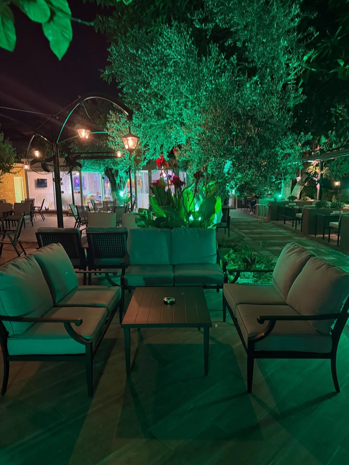 Nazende Garden Cafe&Lounge photo 4