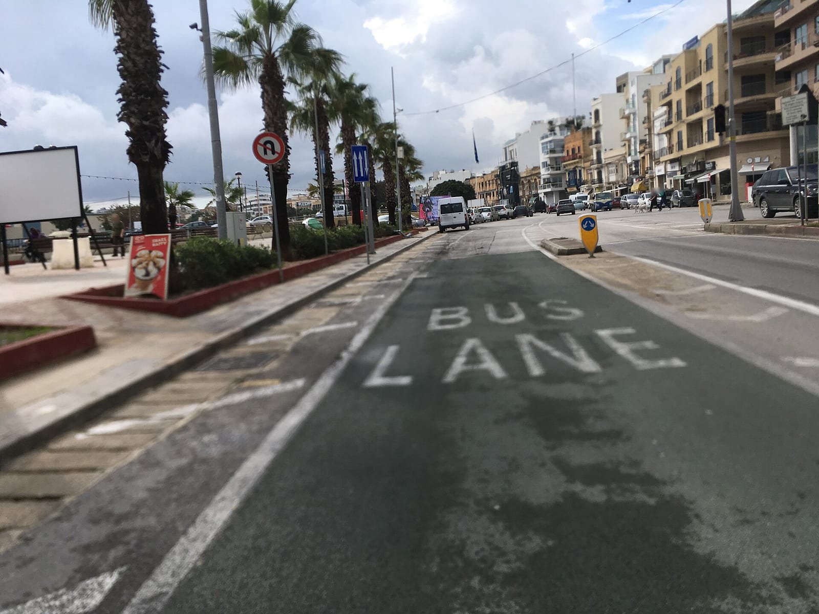 Starbucks Gzira