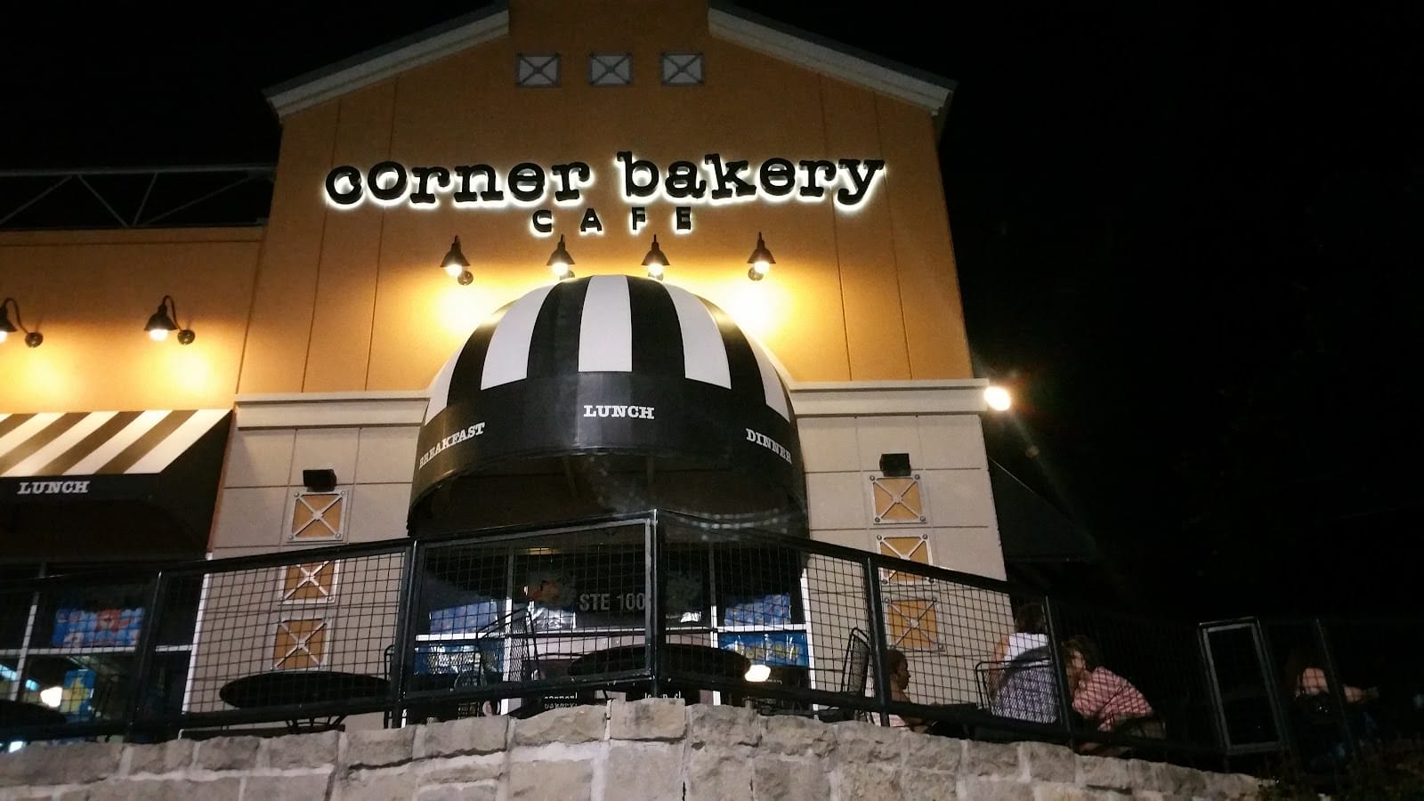 Corner Bakery