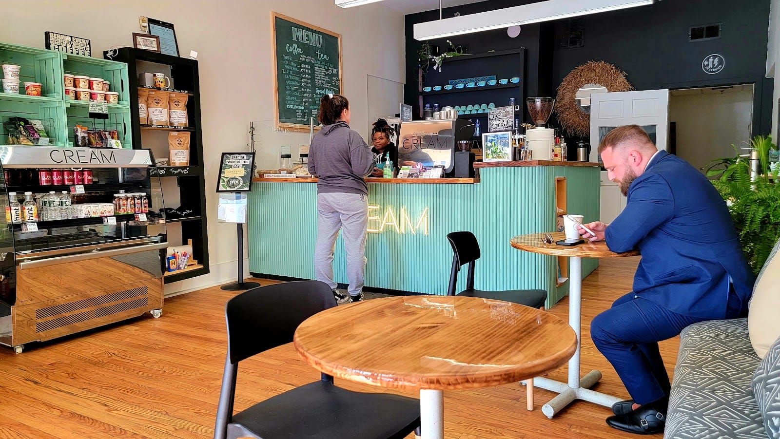 Cream Coffee Shop