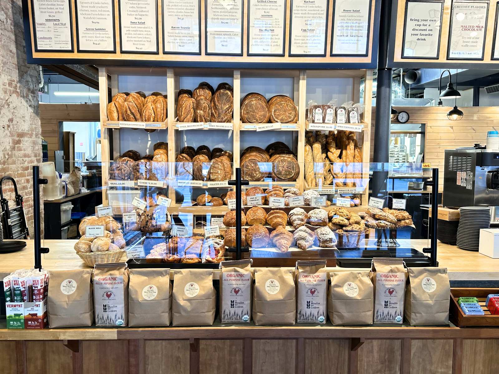 Red Hen Bakery & Café