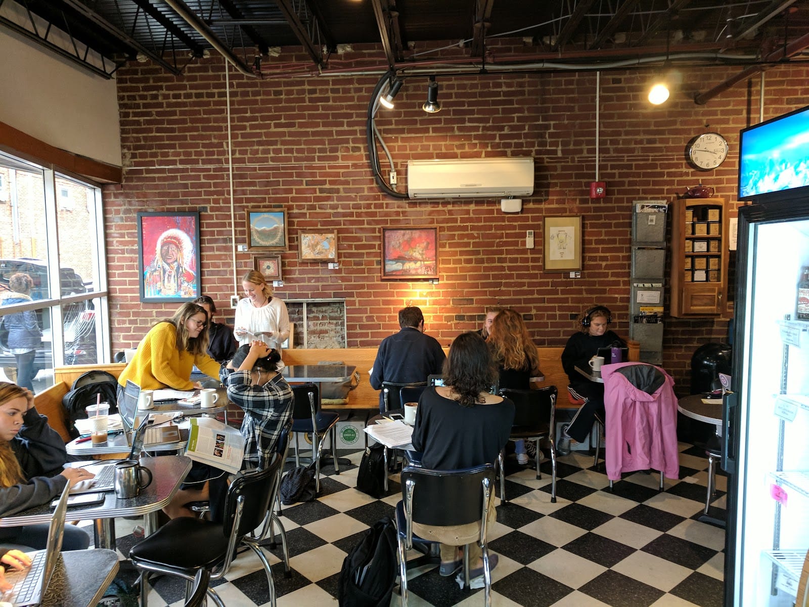 Bollo's Cafe & Bakery