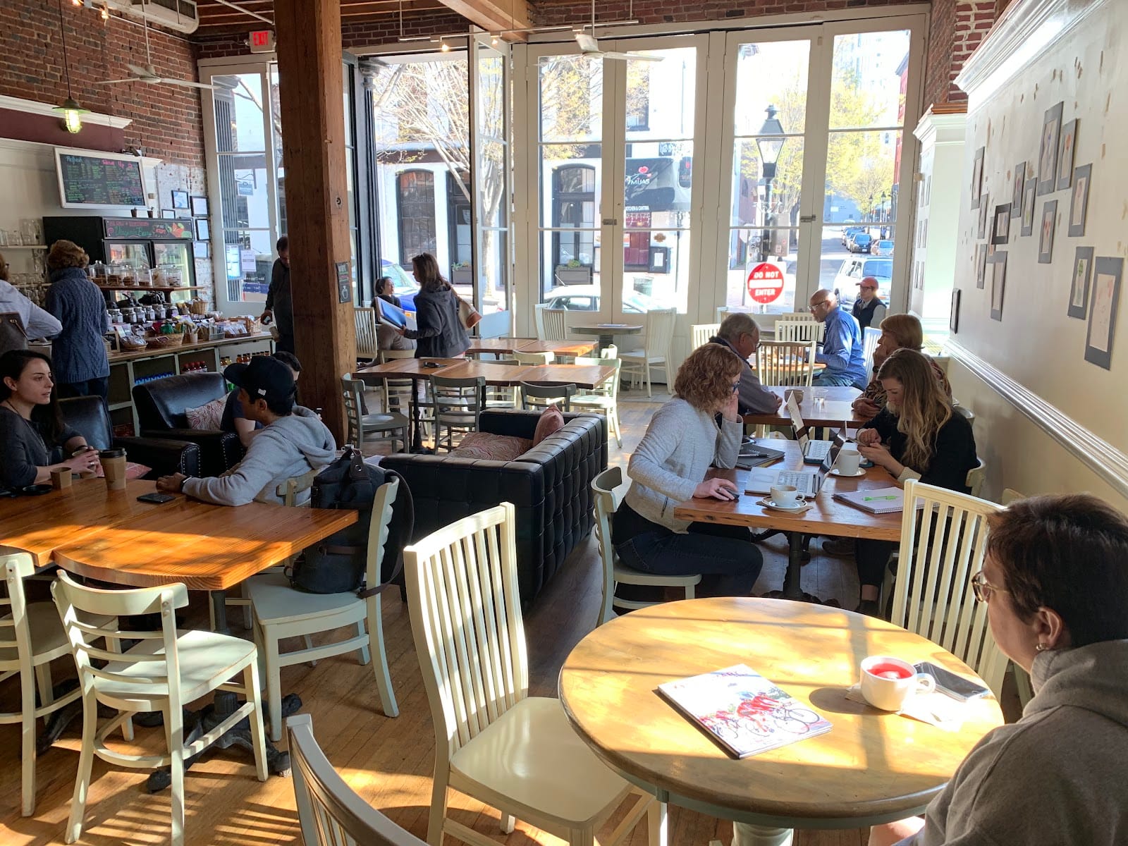 Urban Farmhouse Market & Cafe