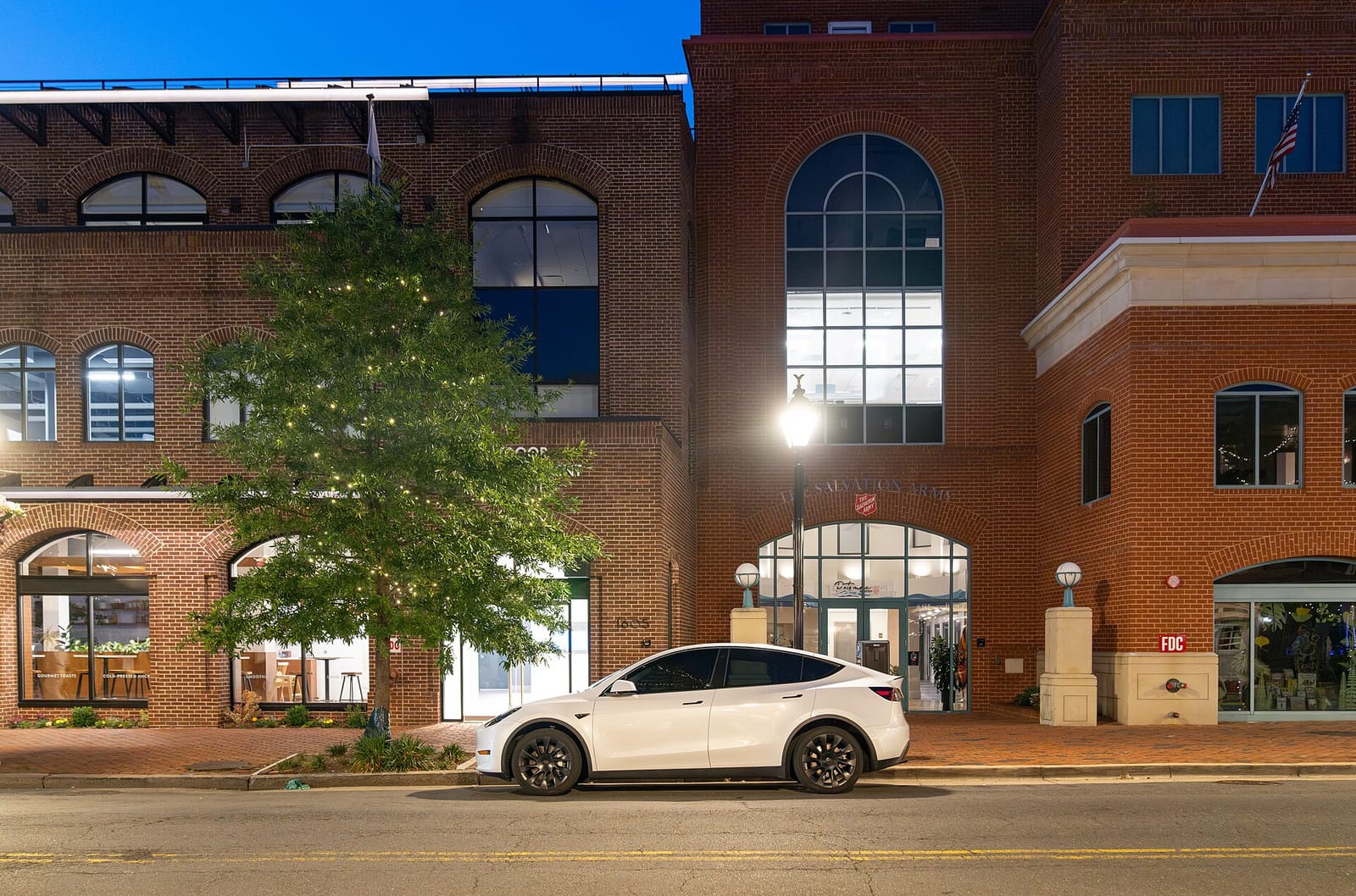 Uptowner Cafe photo 3