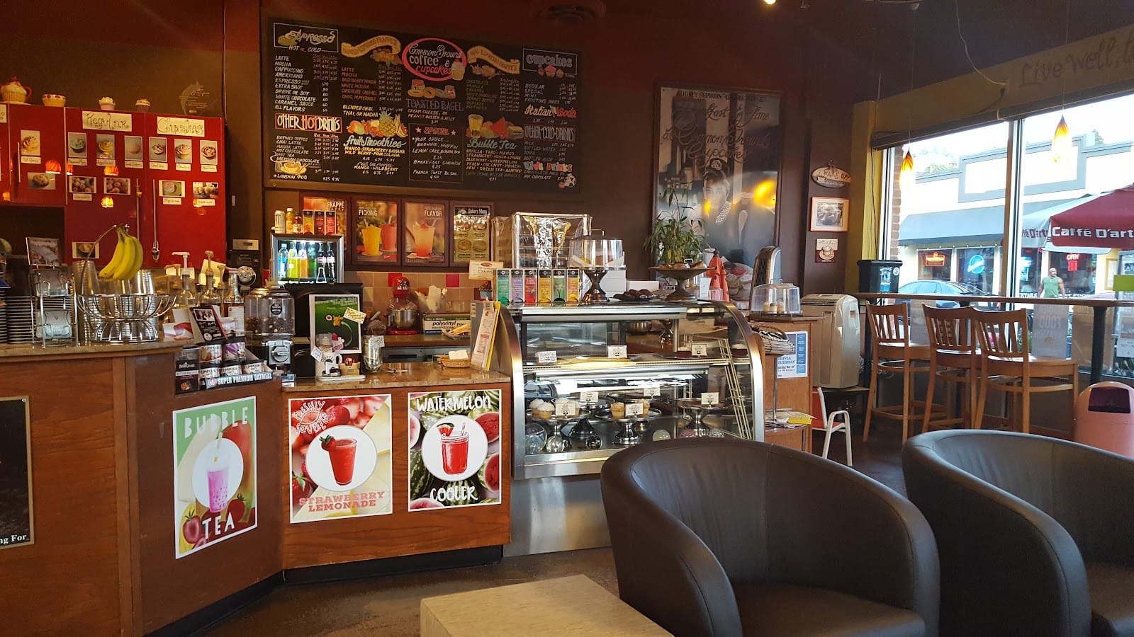 Common Ground Coffee & Cupcakes