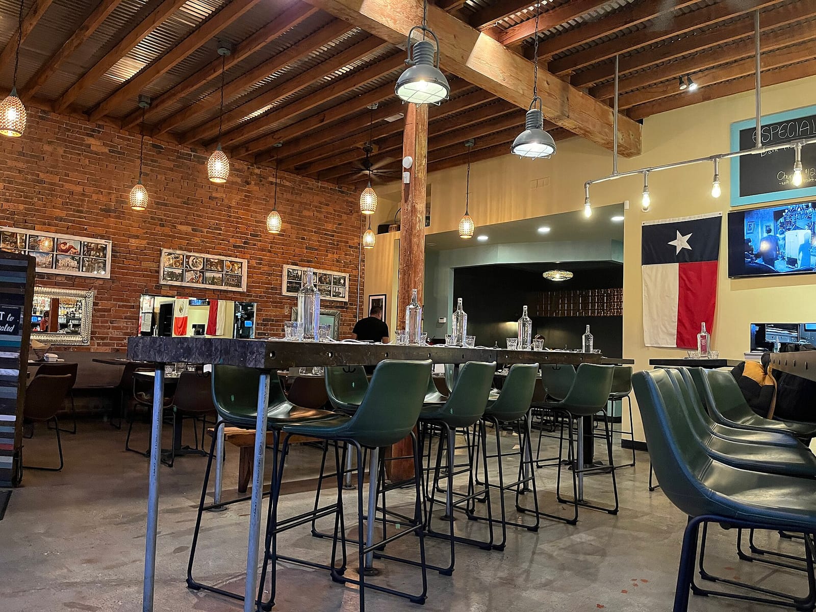 Taproot Cafe & Bar photo 2