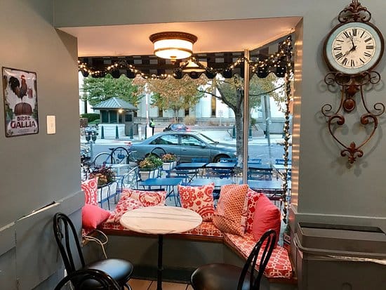 Le Bon Cafe