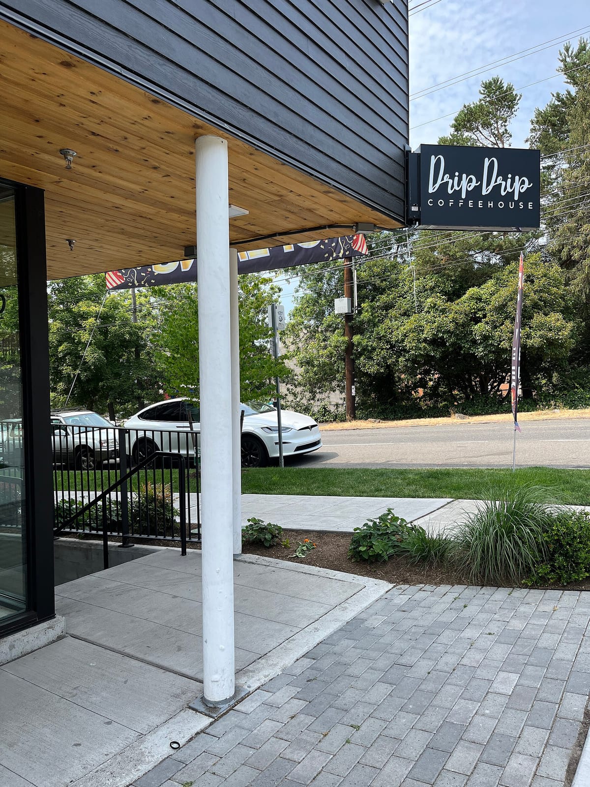 Drip Drip Coffeehouse photo 6