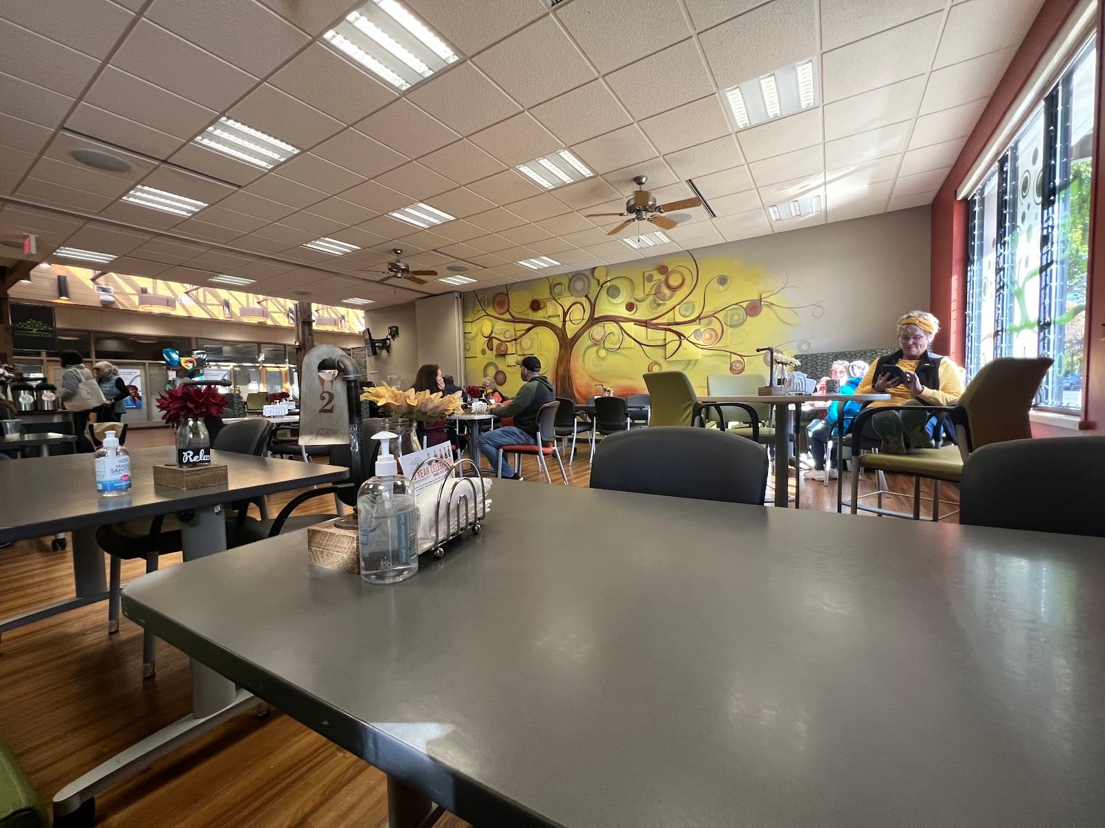 Grounded Café