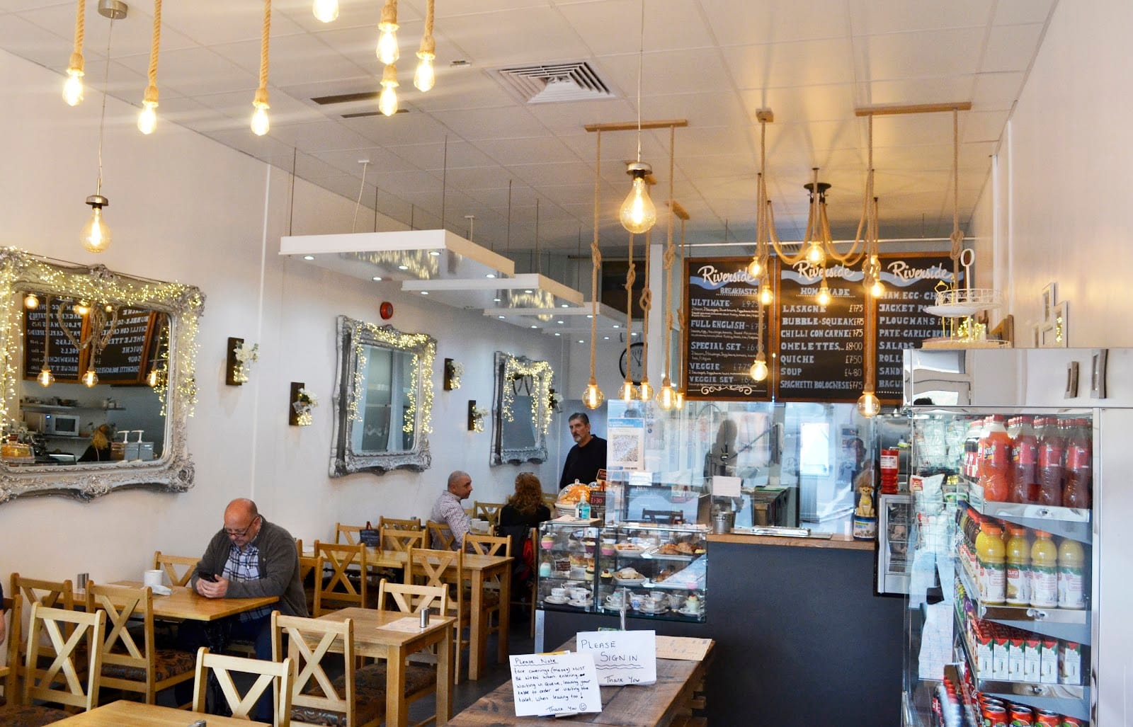Riverside Cafe