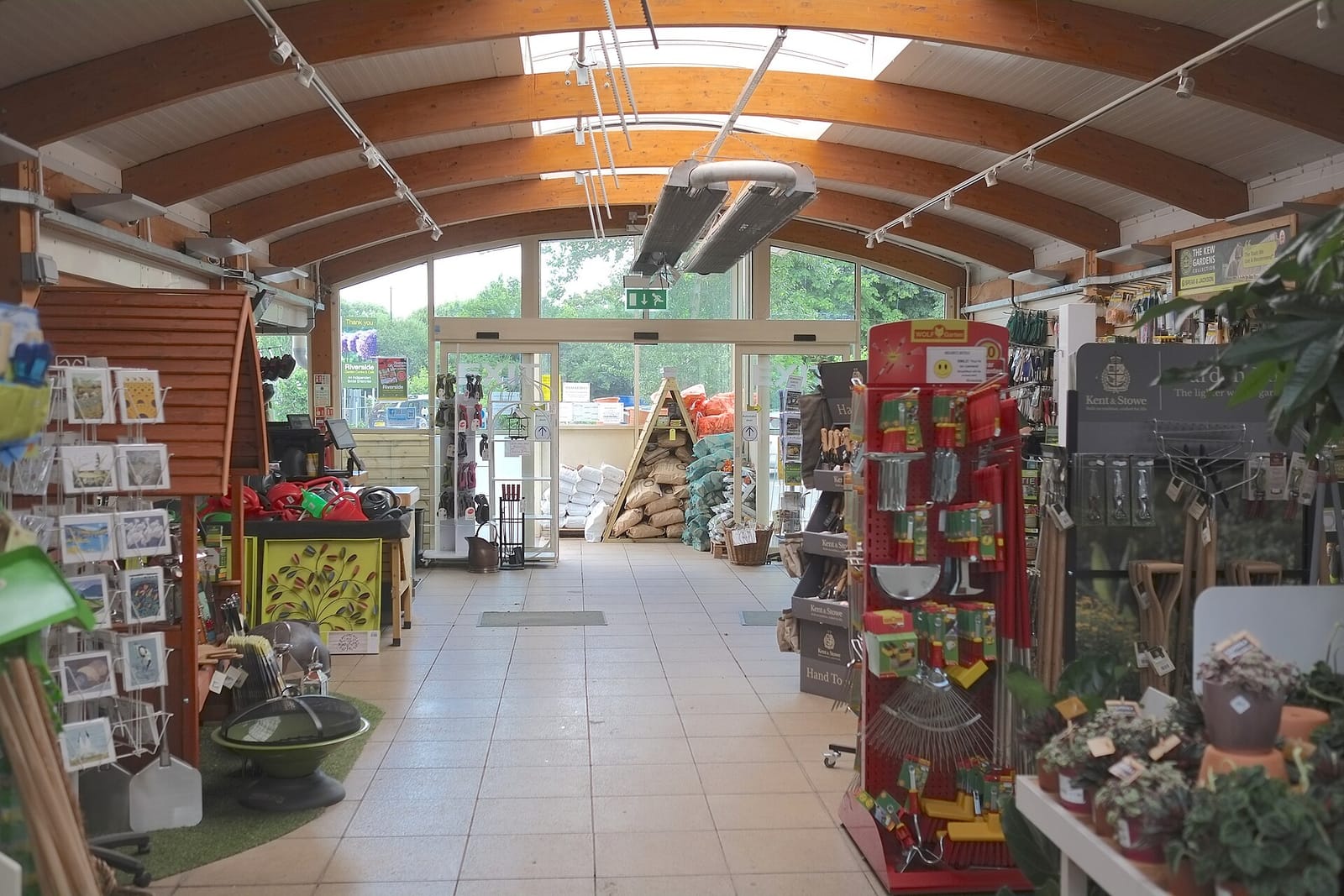 Riverside garden centre cafe photo 2