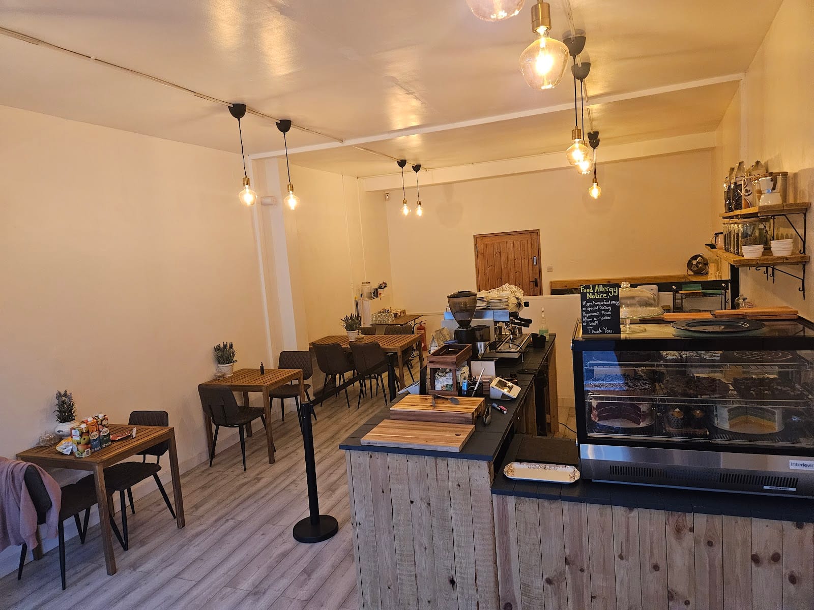 No.8 Cafe