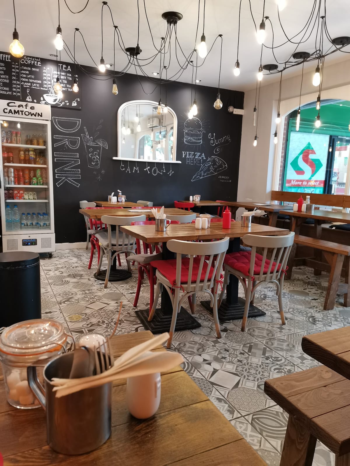 Cafe Camtown