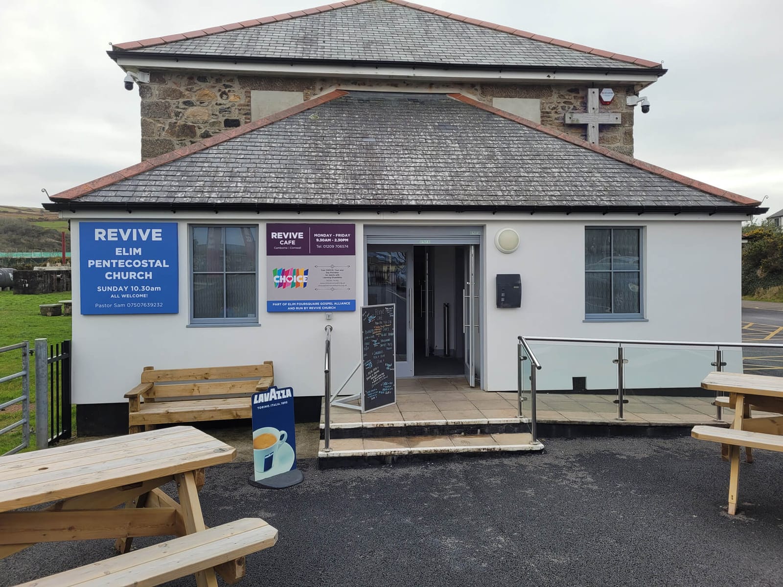 Revive Cafe photo 2