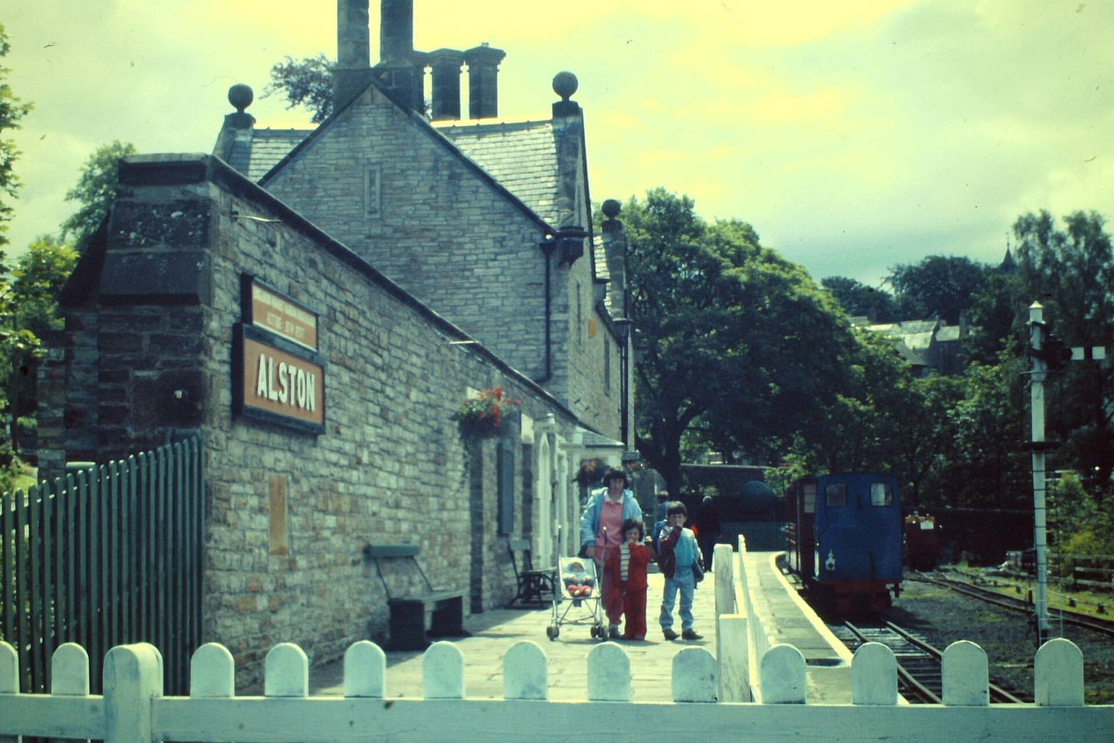 The Crossing Cafe