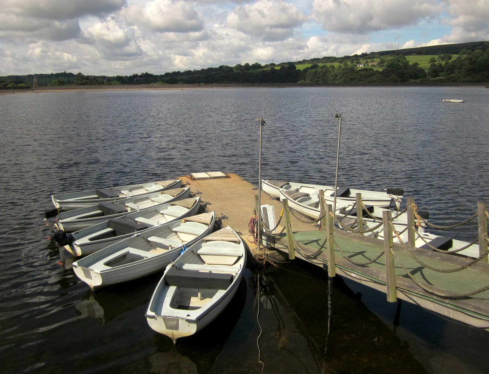 Arnfield Fly Fishery photo 3