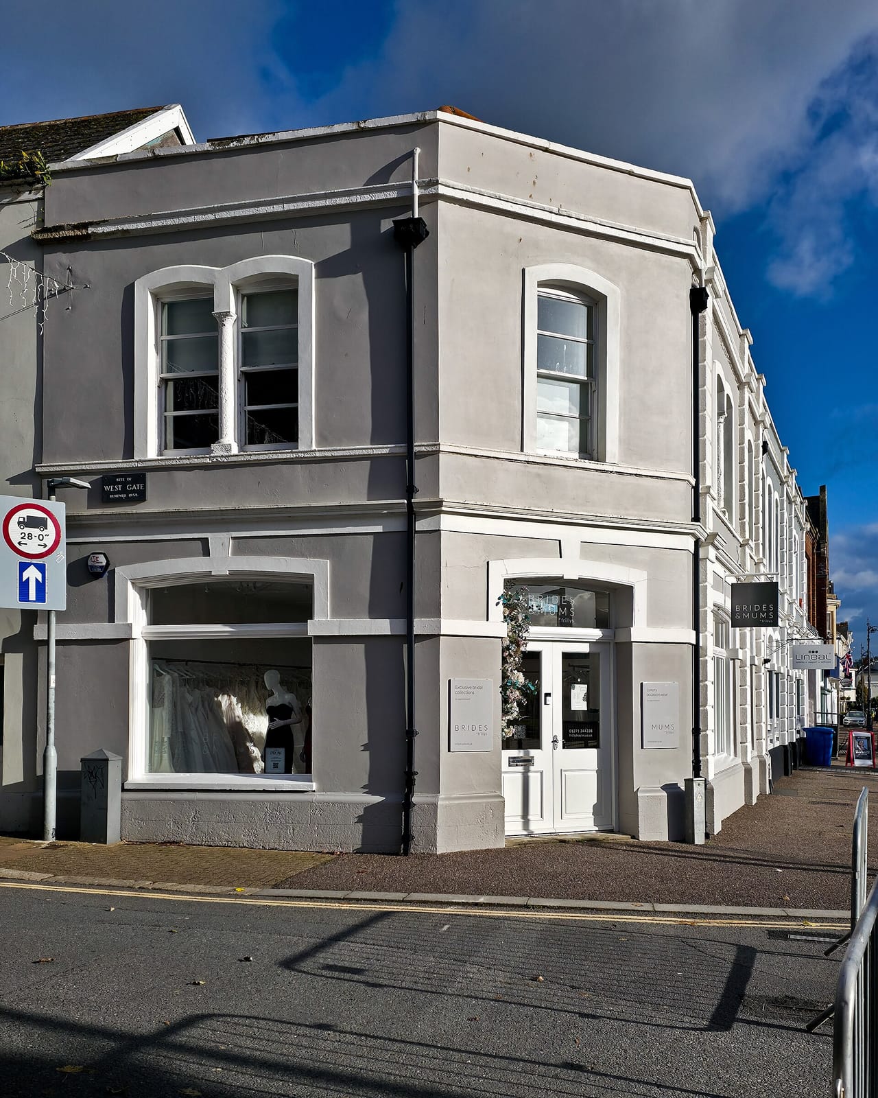Queen Anne's Cafe on the Strand