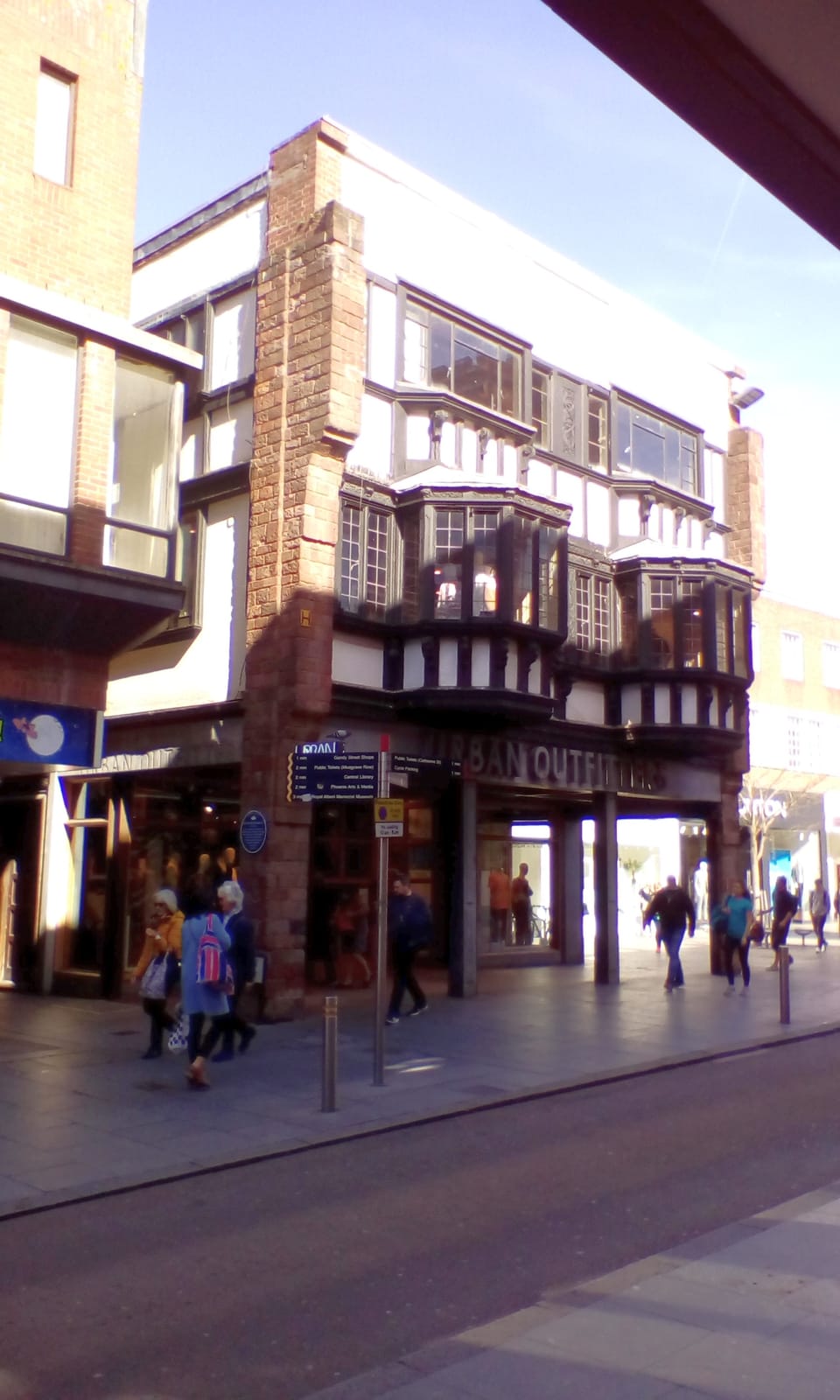 Costa photo 2