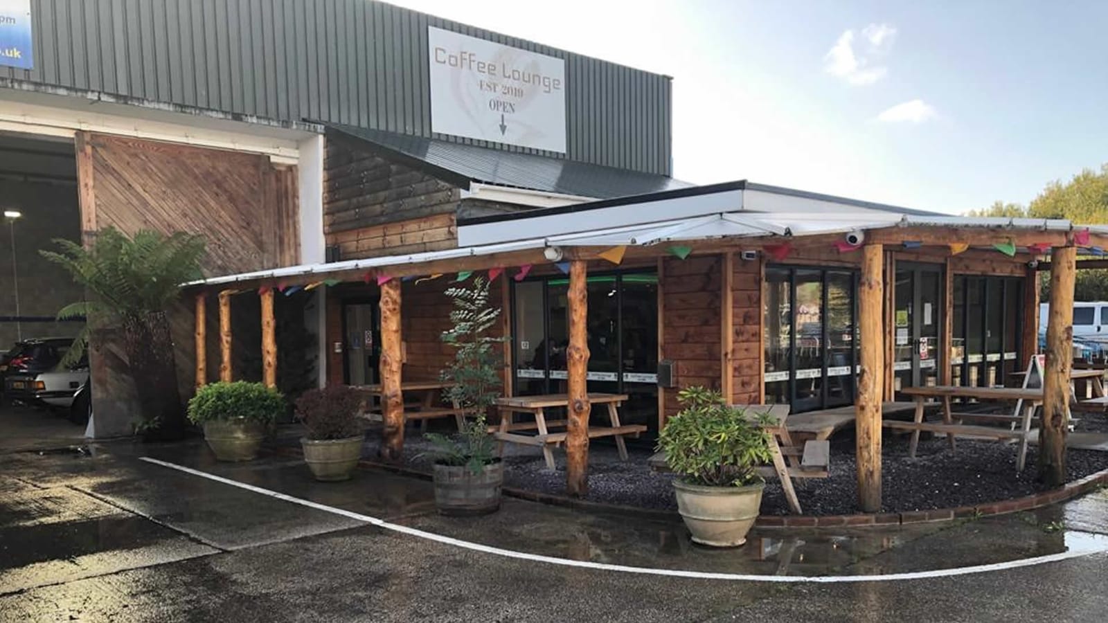 The Coffee Lounge