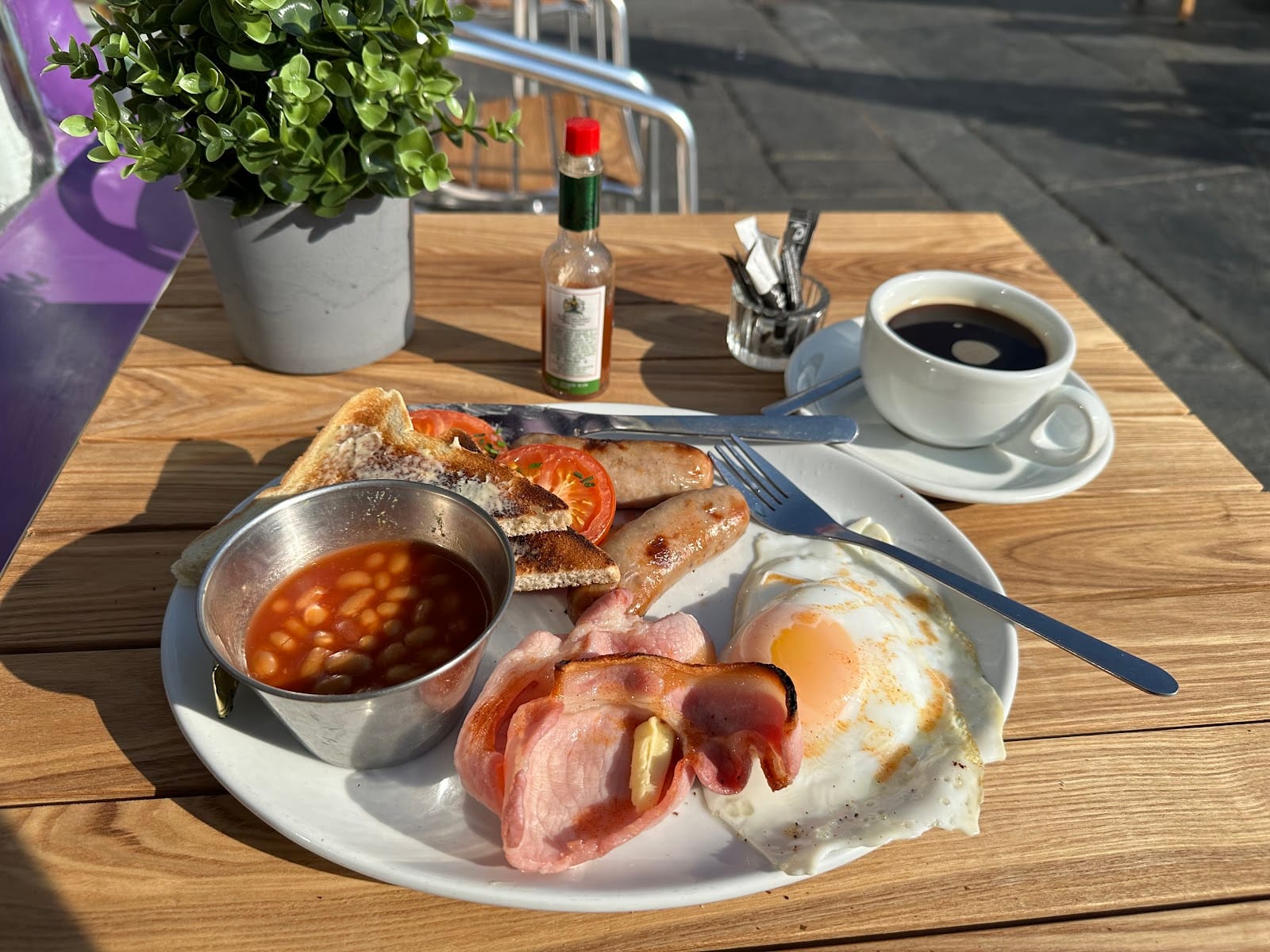 Monty's Cafe