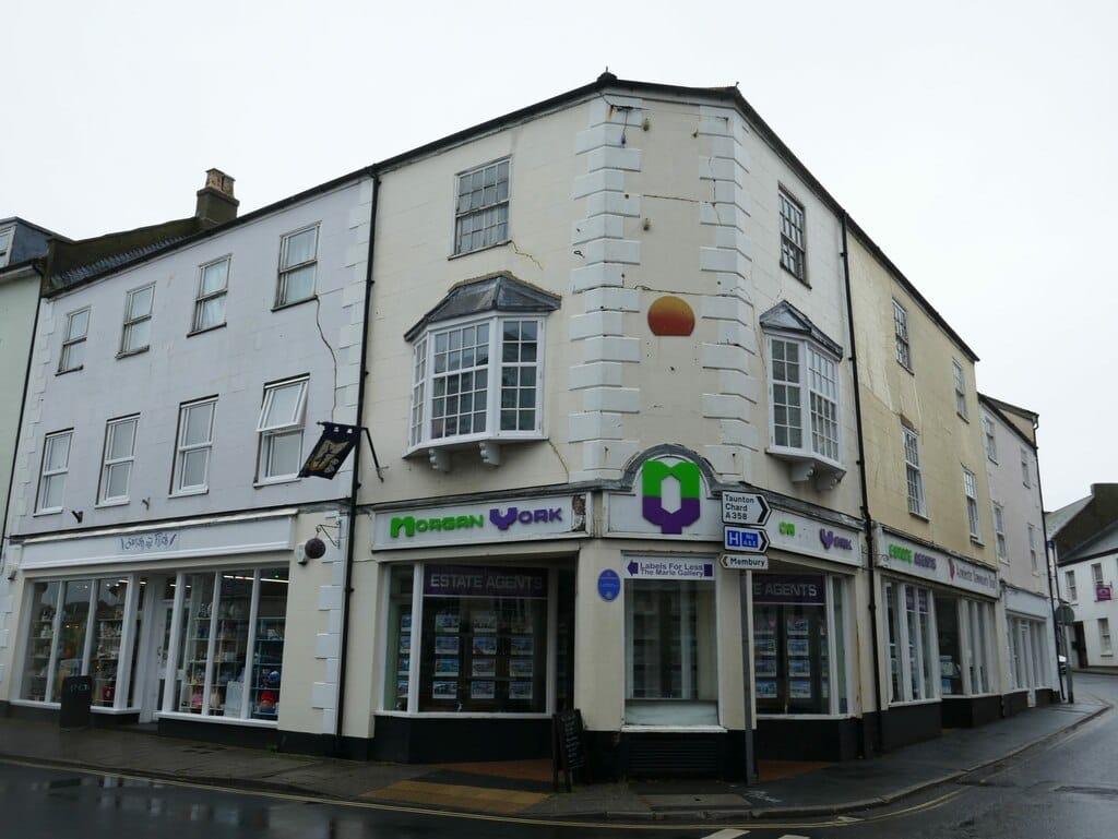 Costa photo 2