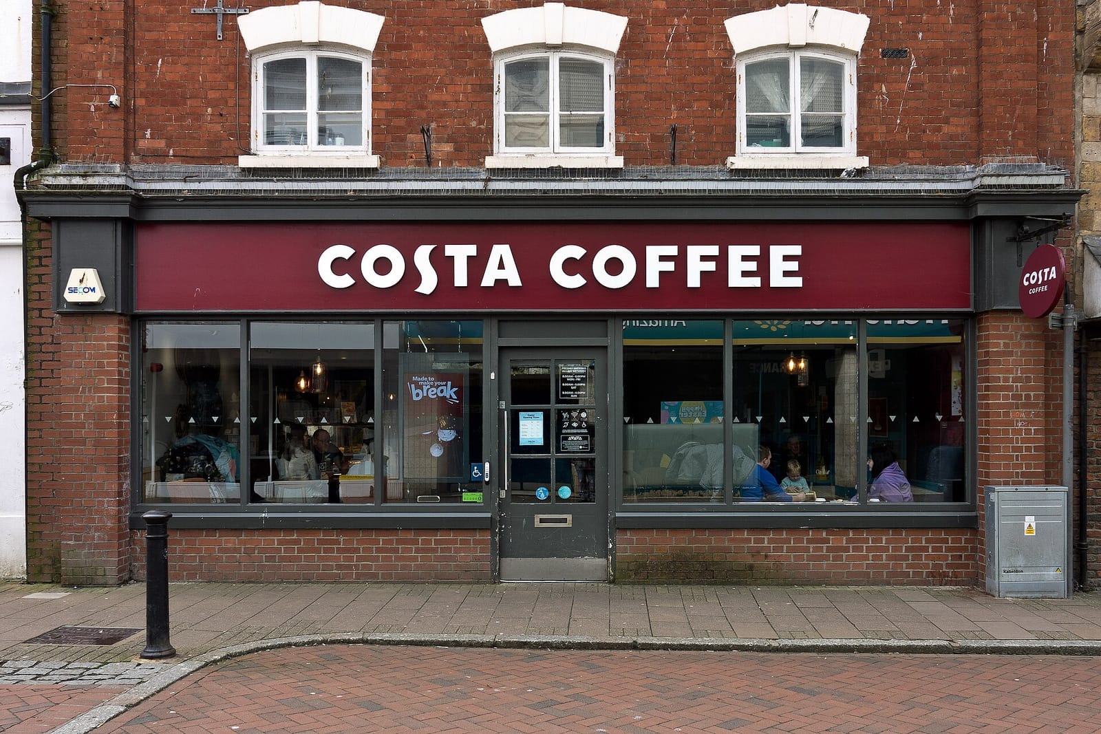 Costa photo 3