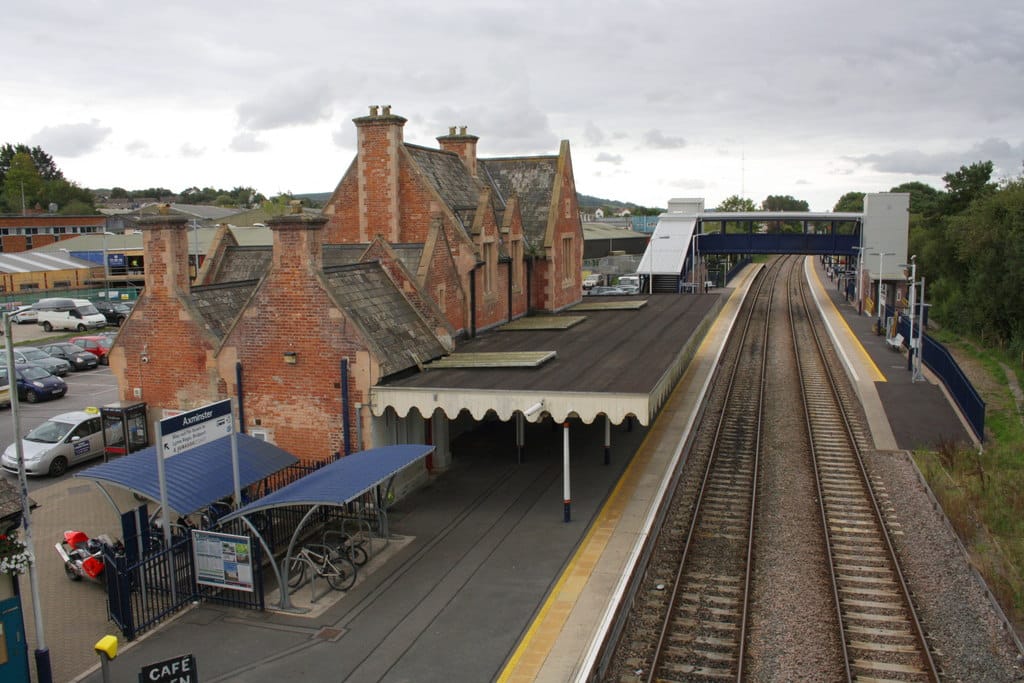 Railway Kitchen Axminster photo 2