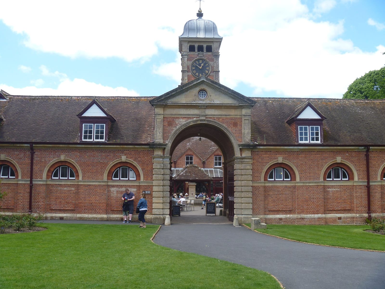 Stables Restaurant and Coach House