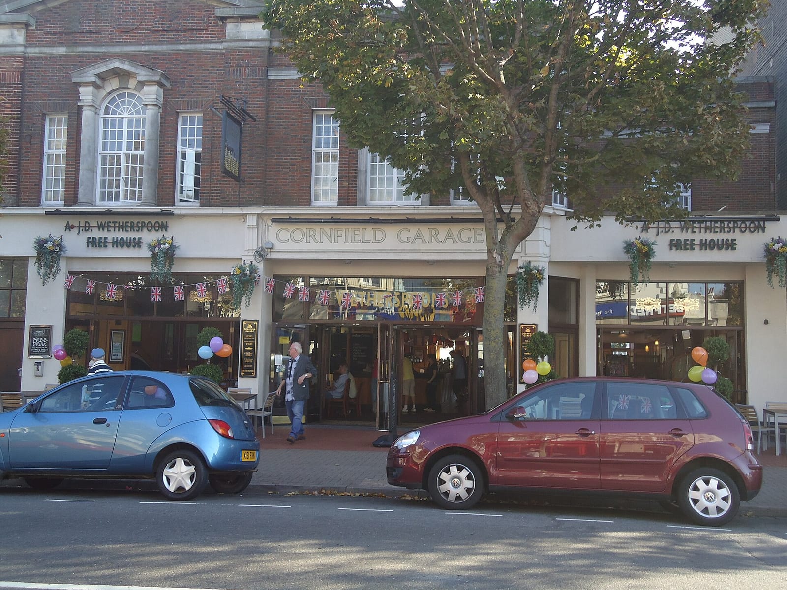 Costa photo 2