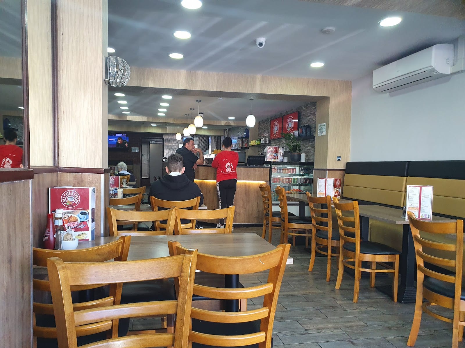 Cosy Cafe