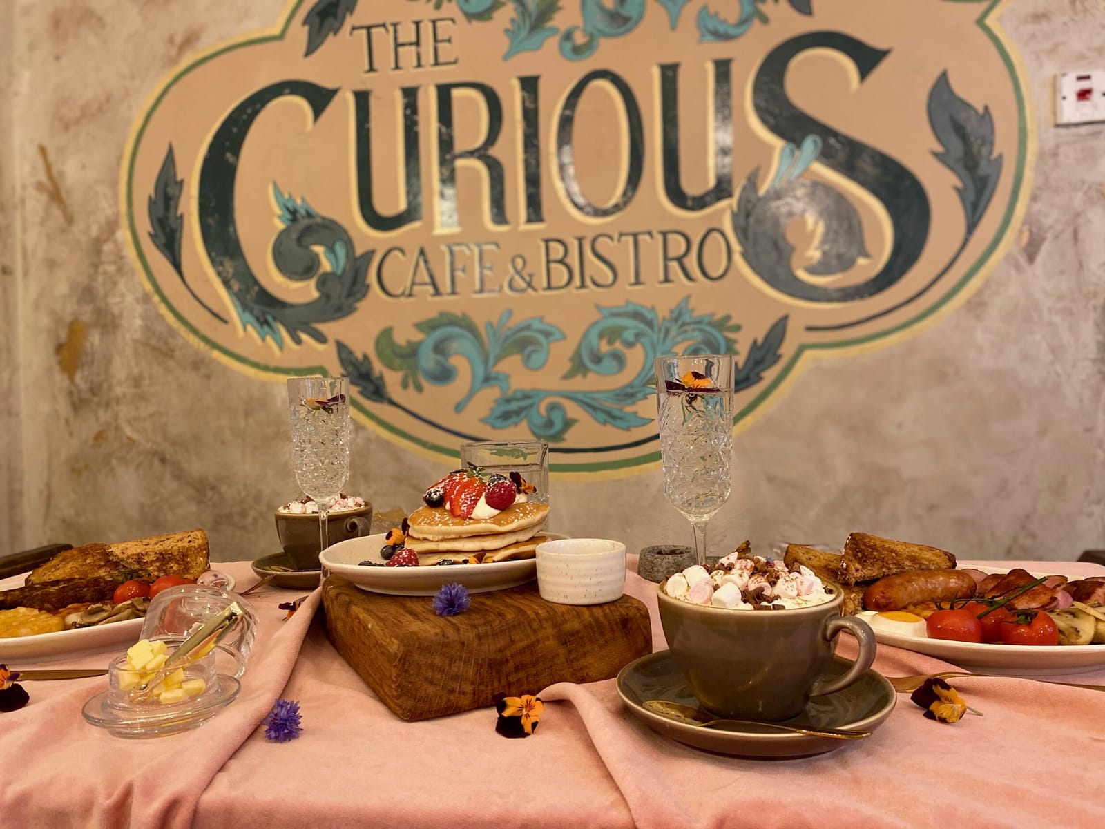 The Curious Café & Bistro photo 4