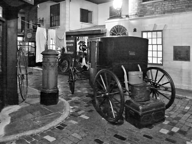 Salford Museum and Art Gallery Cafe photo 4