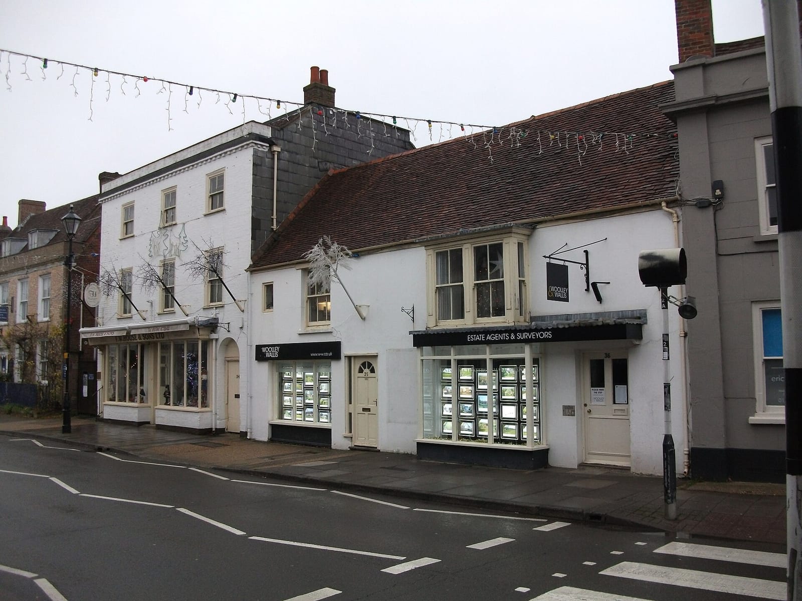 M&S Café