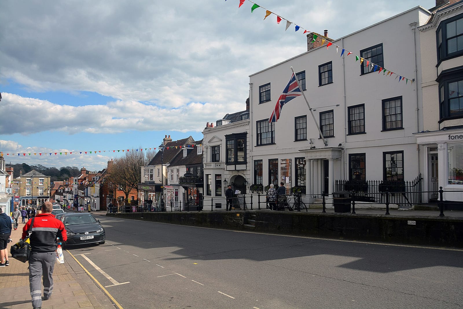 Lounges of Lymington