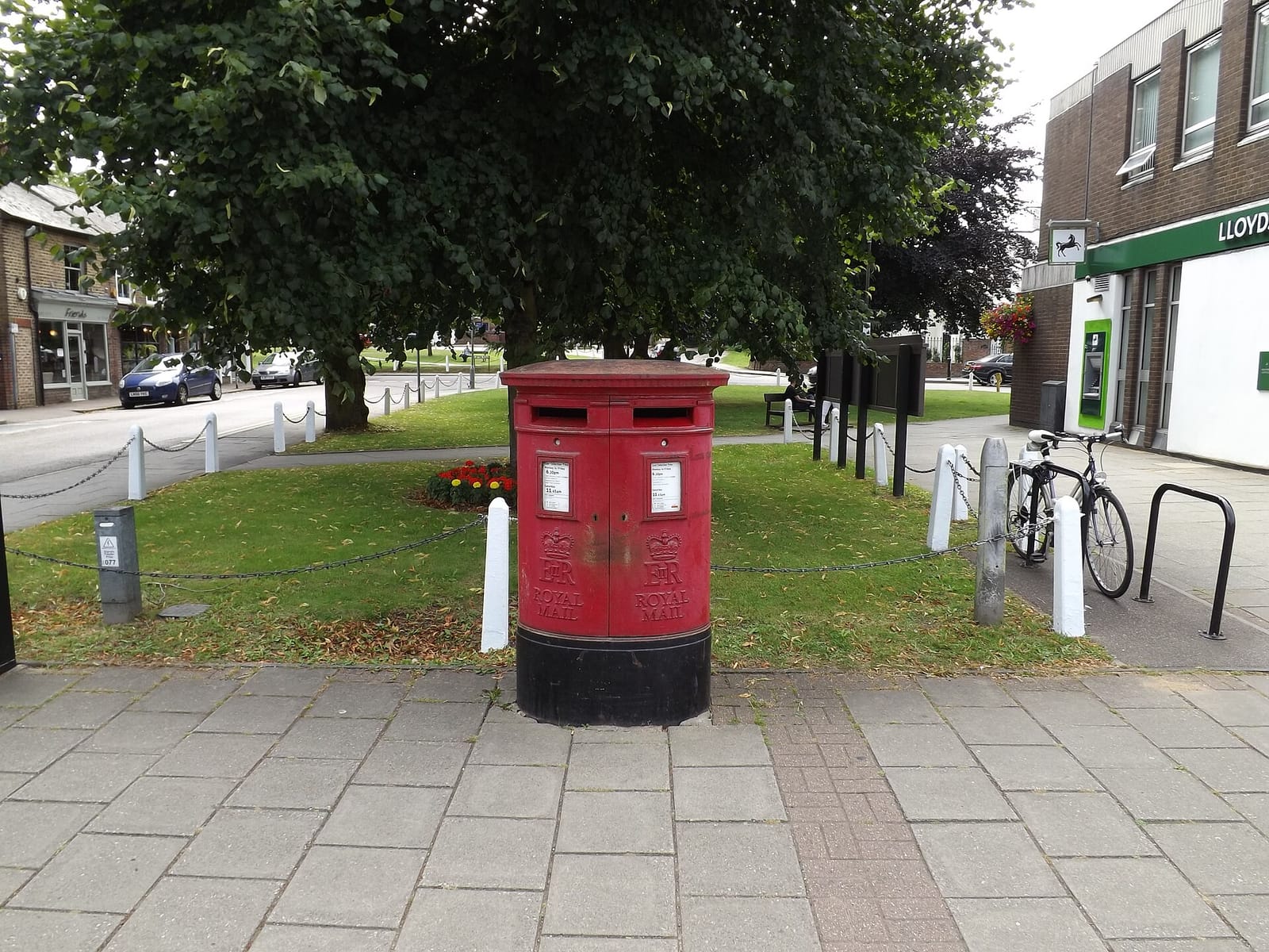 Harris + Hoole photo 9