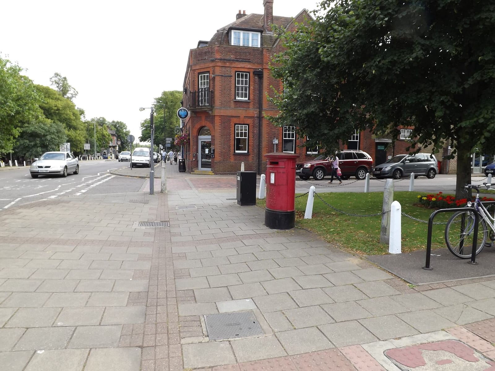 Harris + Hoole photo 6